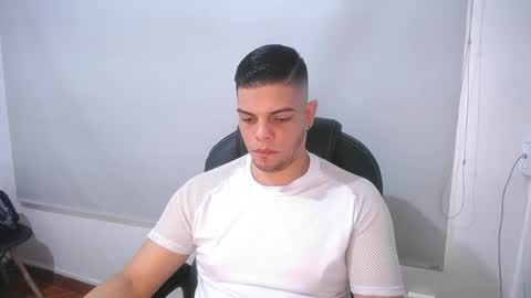 Snapshot of anndyhardy11 chatting on February 21, 2025, 12:39 pm Anndy Hardy online show from February 21, 2025, 12:39 pm