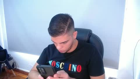 Snapshot of anndyhardy11 chatting on February 26, 2025, 3:30 pm Anndy Hardy online show from February 26, 2025, 3:30 pm