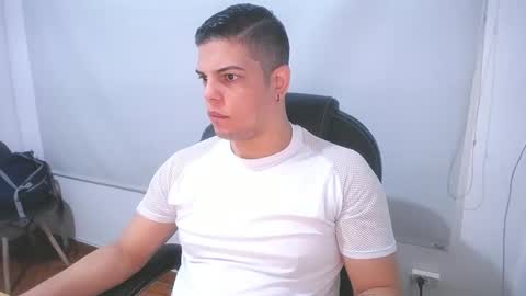 Snapshot of anndyhardy11 chatting on March 5, 2025, 12:11 pm Anndy Hardy online show from March 5, 2025, 12:11 pm