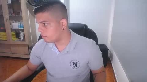 Snapshot of anndyhardy11 chatting on September 17, 2025, 8:32 pm Anndy Hardy online show from September 17, 2025, 8:32 pm