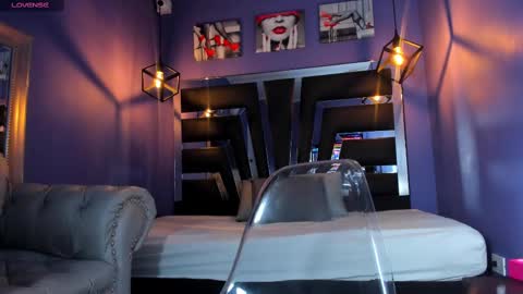 Anne online show from November 11, 2025, 5:35 pm