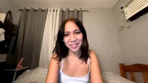 anne_chanelx online show from April 13, 2026, 9:26 am