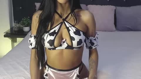 Anne  online show from October 25, 2025, 7:27 am