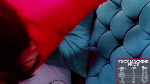       online show from October 25, 2025, 11:54 pm