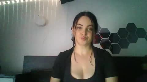 annebellee69 online show from October 2, 2025, 9:55 pm
