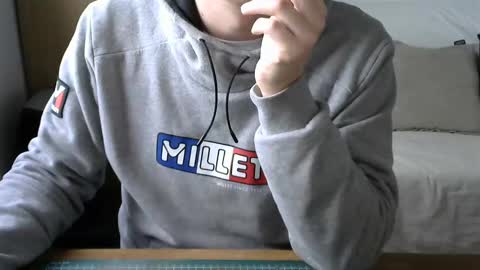 annecylake online show from January 5, 2025, 8:11 am