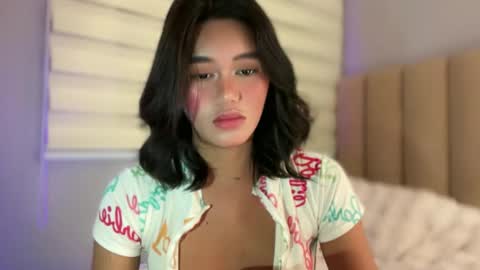 Snapshot of annedee_ chatting on October 5, 2025, 4:38 pm Kim online show from October 5, 2025, 4:38 pm