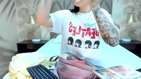 Anne online show from May 28, 2026, 3:26 am
