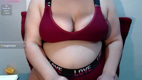 anneliessee online show from December 2, 2025, 6:08 am