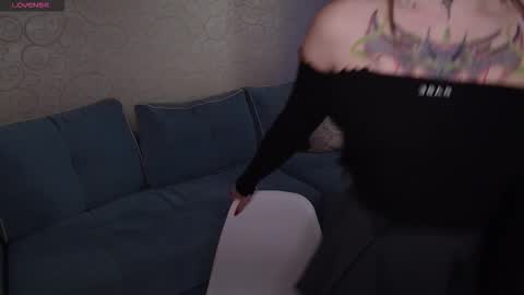 Snapshot of annetenet chatting on November 9, 2025, 10:13 am Annet online show from November 9, 2025, 10:13 am