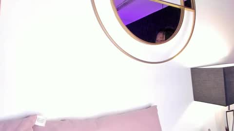 Snapshot of anneth__m chatting on March 8, 2025, 7:42 pm Anneth online show from March 8, 2025, 7:42 pm