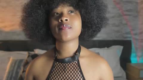 Snapshot of anneth__m chatting on November 15, 2025, 8:27 pm Anneth online show from November 15, 2025, 8:27 pm