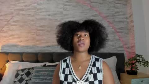 Snapshot of anneth__m chatting on November 22, 2025, 7:46 pm Anneth online show from November 22, 2025, 7:46 pm