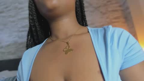 Snapshot of anneth__m chatting on February 18, 2026, 7:43 pm Anneth online show from February 18, 2026, 7:43 pm