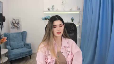 Snapshot of annetli chatting on November 18, 2025, 7:29 pm annetli online show from November 18, 2025, 7:29 pm