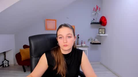 annewilsonn online show from March 2, 2026, 4:58 pm