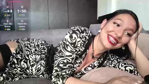 Anni online show from February 27, 2026, 8:09 pm