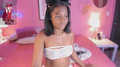 Snapshot of annia_dh chatting on September 15, 2025, 8:20 pm annia online show from September 15, 2025, 8:20 pm