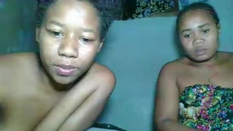 annick98 online show from April 16, 2026, 6:09 pm