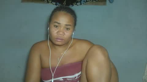 annick98 online show from April 18, 2026, 8:31 pm