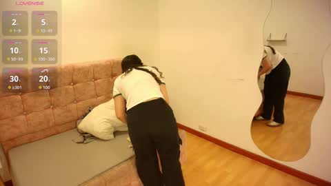 Snapshot of annie_bonnie_ chatting on February 26, 2026, 11:31 am Annie Bonnie online show from February 26, 2026, 11:31 am