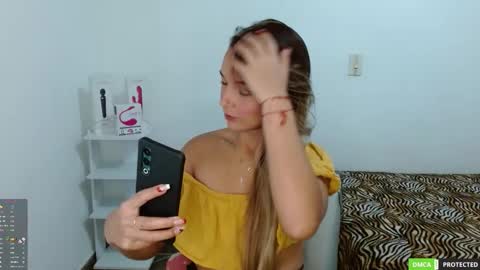 Snapshot of annie_che77y chatting on September 28, 2025, 3:34 am annie cherry independent model online show from September 28, 2025, 3:34 am