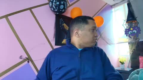 Snapshot of annie_lii chatting on October 27, 2025, 1:04 pm Annie lii online show from October 27, 2025, 1:04 pm