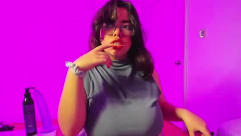 Annie Rose online show from October 30, 2025, 4:25 am