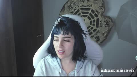 JEANNE no olvides seguirme dont forget follow me  uu online show from February 20, 2025, 12:30 am