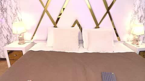 Annie online show from February 24, 2026, 12:30 am