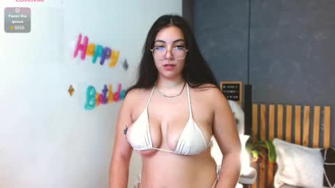 Annie Volker online show from December 18, 2025, 5:35 am