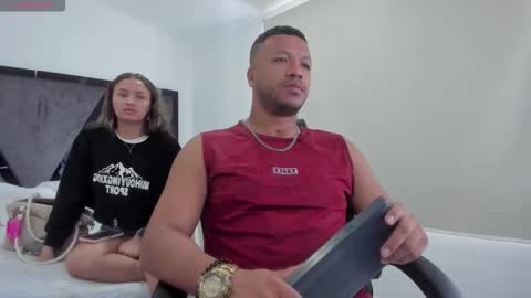 Annie and Stefan online show from November 2, 2025, 1:57 pm