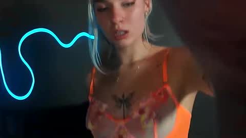  ONLY FANS   online show from January 3, 2025, 11:46 am