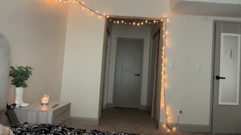  ONLY FANS   online show from January 5, 2026, 10:02 pm