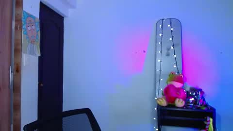 Snapshot of annieblu3 chatting on October 27, 2025, 9:46 am AnnieBlu3 online show from October 27, 2025, 9:46 am