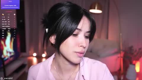 anniehillofficial_ online show from September 27, 2025, 8:25 pm