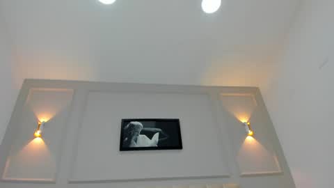 Annie online show from December 31, 2024, 10:58 am