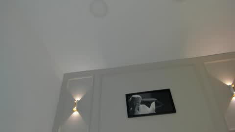 Annie online show from January 25, 2025, 11:13 am