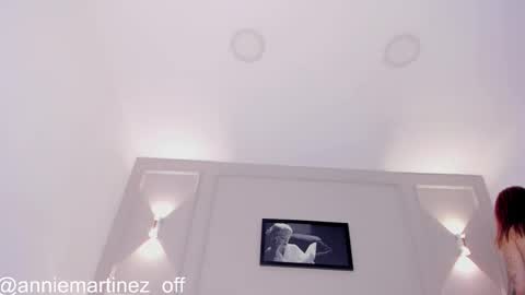 Annie online show from March 6, 2025, 11:47 am