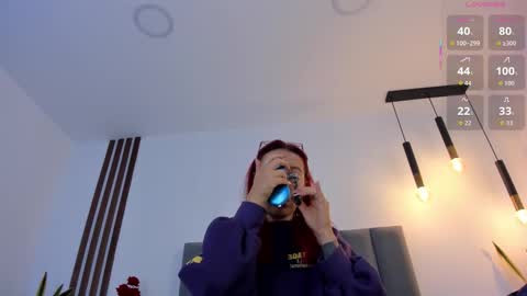 Annie online show from November 24, 2025, 11:43 am