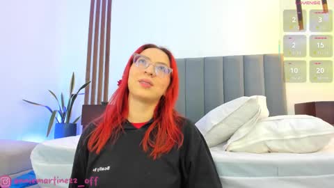 Annie online show from December 4, 2025, 12:14 pm