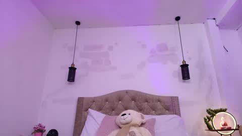 Annie online show from March 7, 2025, 4:11 pm