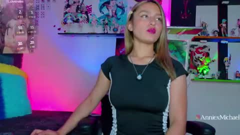 Snapshot of anniexmichael chatting on July 13, 2026, 1:58 pm Annie Michael online show from July 13, 2026, 1:58 pm
