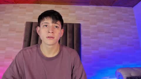 Snapshot of anniie_and_alex chatting on January 12, 2025, 4:50 pm Annie Alex online show from January 12, 2025, 4:50 pm