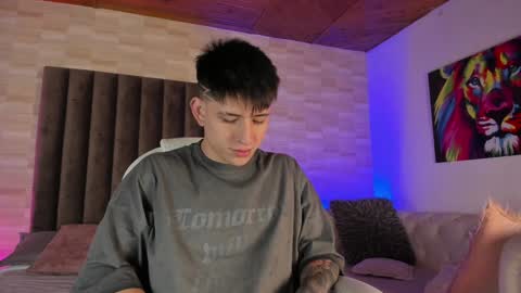 Snapshot of anniie_and_alex chatting on January 15, 2025, 1:20 pm Annie Alex online show from January 15, 2025, 1:20 pm