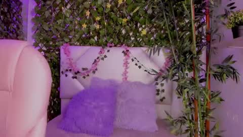 Snapshot of anniie_evans1 chatting on November 8, 2025, 4:18 pm Annie Evans online show from November 8, 2025, 4:18 pm