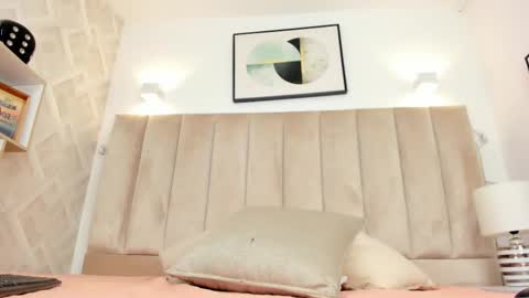 Annie Queen online show from February 2, 2026, 3:27 am