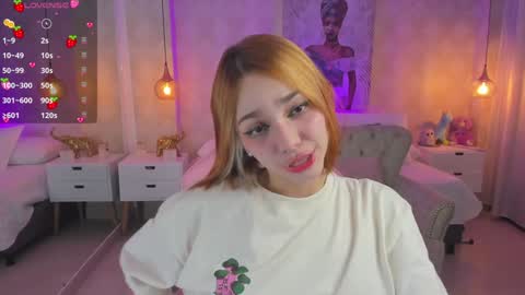 Snapshot of anniita_ chatting on December 20, 2024, 3:47 am VIVIANNA online show from December 20, 2024, 3:47 am