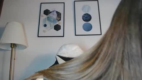 Annika Rivers online show from October 26, 2025, 8:37 pm