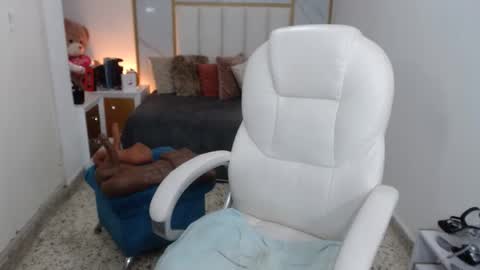 Snapshot of annita_cooper_ chatting on January 22, 2025, 4:23 pm anna online show from January 22, 2025, 4:23 pm